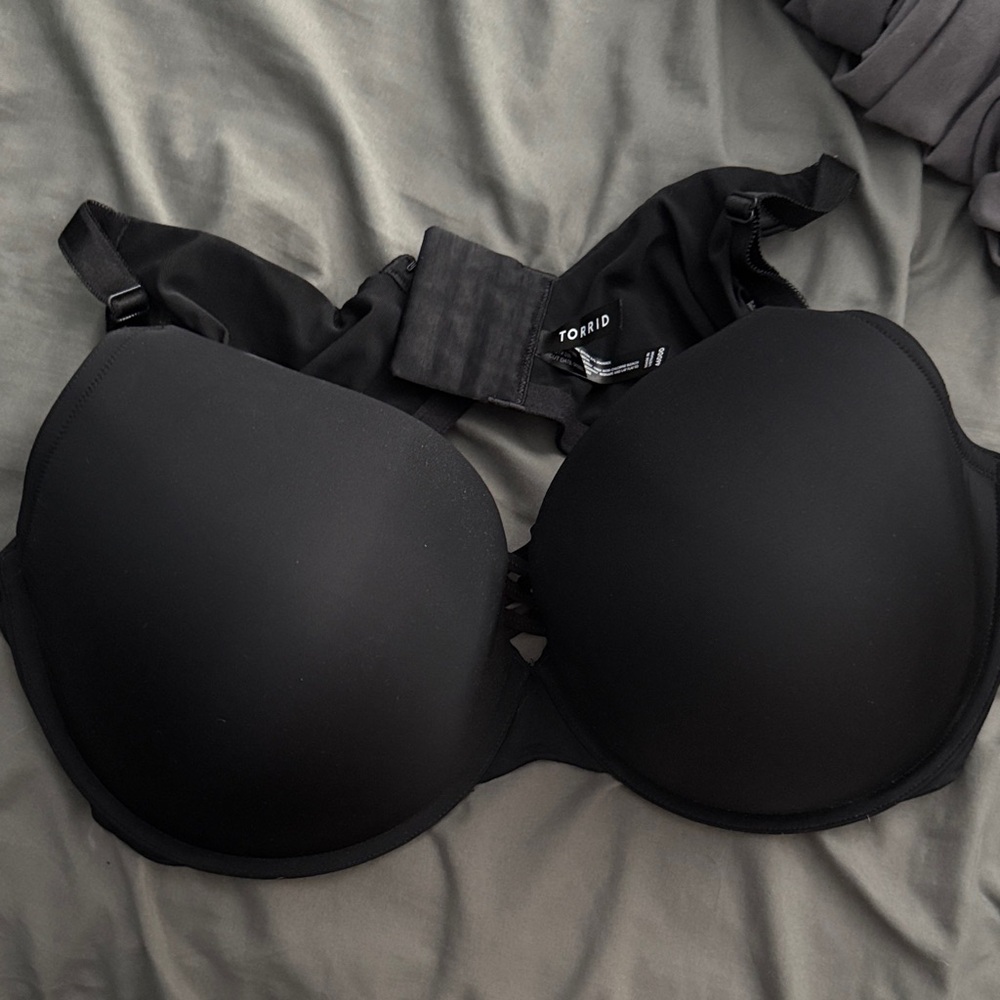 torrid xo plunge push up bra
 Black T-Shirt Bra - Smooth Molded Cups